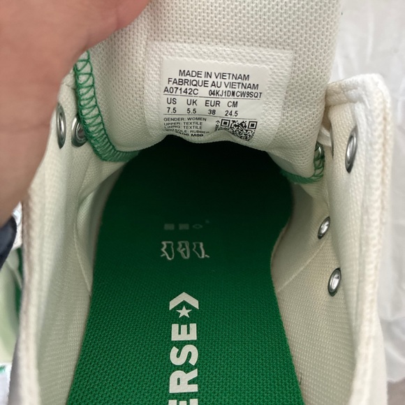 Converse Chuck Taylor All Star Retro Varsity Women in White and Kelly Green - Picture 6 of 8